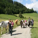 Naturerlebnis Laerchenhof Фермерский дом Фендельс