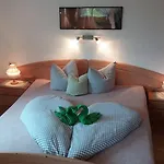 Фермерский дом Naturerlebnis Laerchenhof Фендельс